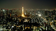 いつもは手前の首都高あたりにピントを合わせますが、今日は東京タワーが主役 (light back on the tokyotower youtube)