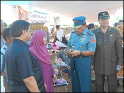 Hj. Odah bersama Panglima TNI dan Bupati Sumedang