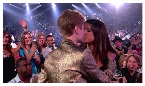 justin bieber and selena gomez billboard awards kiss. justin bieber selena gomez