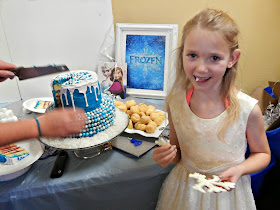 Frozen themed birthday party pictures #disneyside