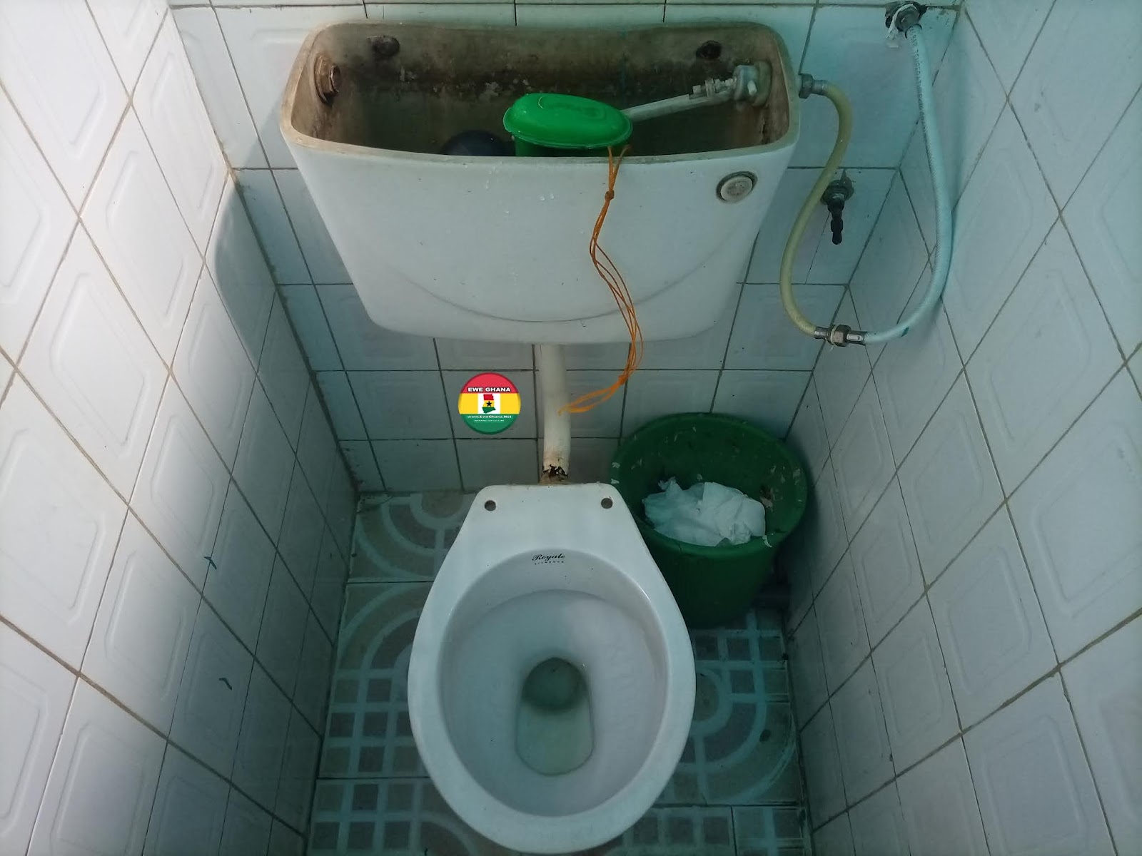 If you use your toilet, stop doing these things; Your life may be in danger ”- warns the doctor