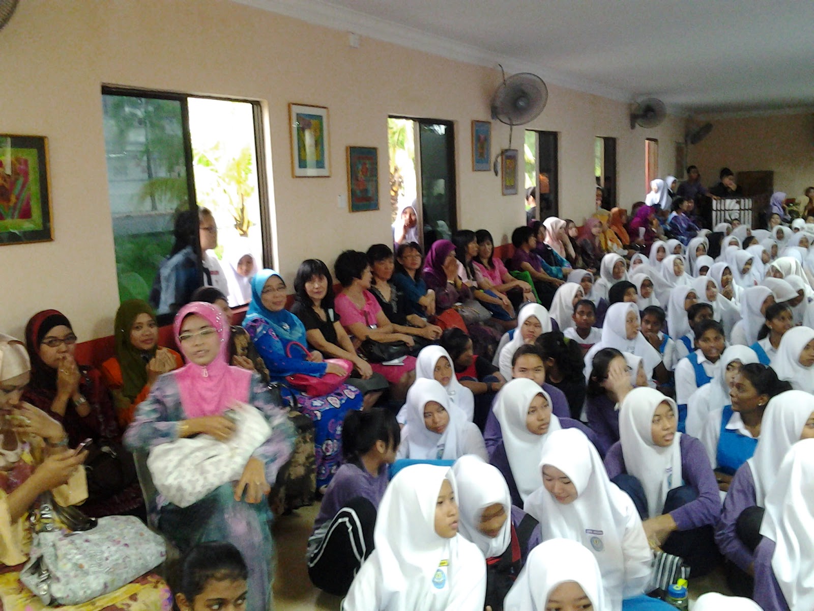 SAMBUTAN HARI GURU PERINGKAT SEKOLAH 2012 | SMKDUA