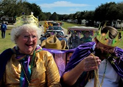 1202259 Feb 20 The Queen King On Float