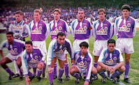 REAL VALLADOLID S. A. D.- Valladolid, España - Temporada 1994-95 - González, Urban, Cidoncha, Quevedo, Santi Cuesta y Belodedici; Nilson, Torres Gómez, Pablo, Iñaki y Ramón - R. C. D. ESPAÑOL DE BARCELONA 3 (Brnovic, Lardin y Radociou), REAL VALLADOLID 0 - 12/02/1995 - Liga de 1ª División, jornada 21 - Barcelona, estadio de Sarriá