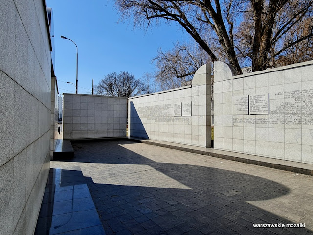 Warszawa Warsaw historia Żydzi pomniki warszawskie Śródmieście upamiętnienie