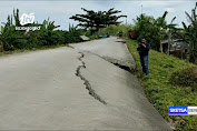 Jalan Poros Desa di Lamongan Ambles Sepanjang 50 Meter