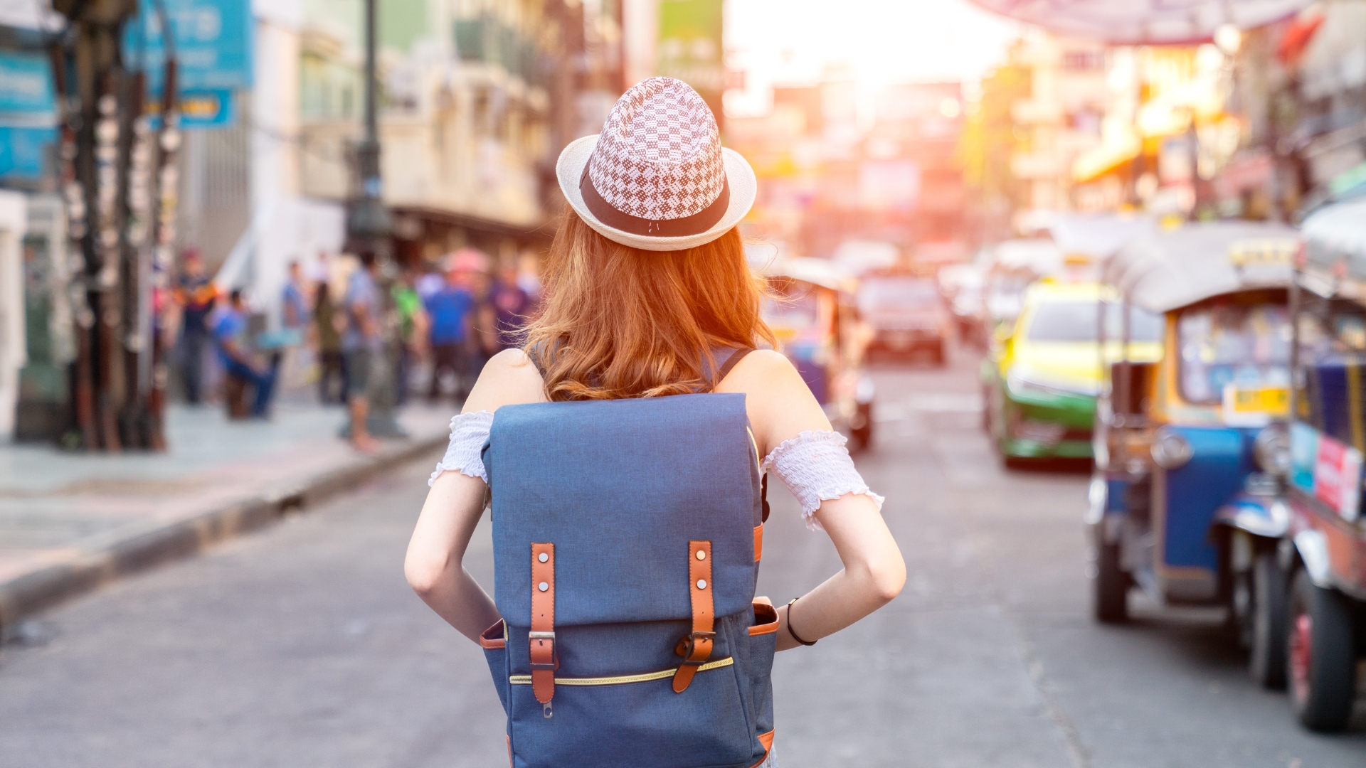 Tas punggung praktis untuk traveling singkat, solusi tas ringan dan terorganisir - Sumber: Canva