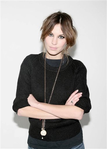  Alexa Chung Hairstyles 