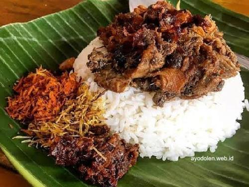 Nasi Krawu Khas Mojokerto