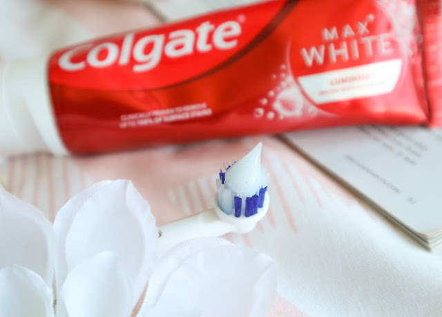 Colgate_Max_White_Luminous_Toothpaste_Review