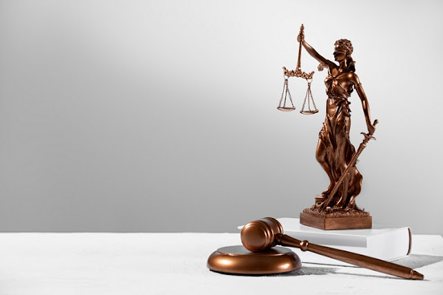 The Benefits of Hiring an Attorney for Your Small Business