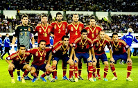 Selección de ESPAÑA - Temporada 2013-14 - Casillas, Sergio Ramos, Albiol, Mario Suárez, Koke; Pedro, Xavi, Cesc, Villa, Iniesta y Jordi Alba - FINLANDIA 0, ESPAÑA 2 (Jordi Alba y Negredo) - 06/09/2013 - Mundial de Brasil, 2014, fase de clasificación - Helsinki (Finlandia), estadio Olímpico - Alineación: Casillas; Koke, Raúl Albiol, Sergio Ramos, Jordi Alba; Mario Suárez; Xavi, Iniesta, Cesc Fábregas (Negredo, 71'), Pedro (Cazorla, 81'); y Villa (Navas, 56')