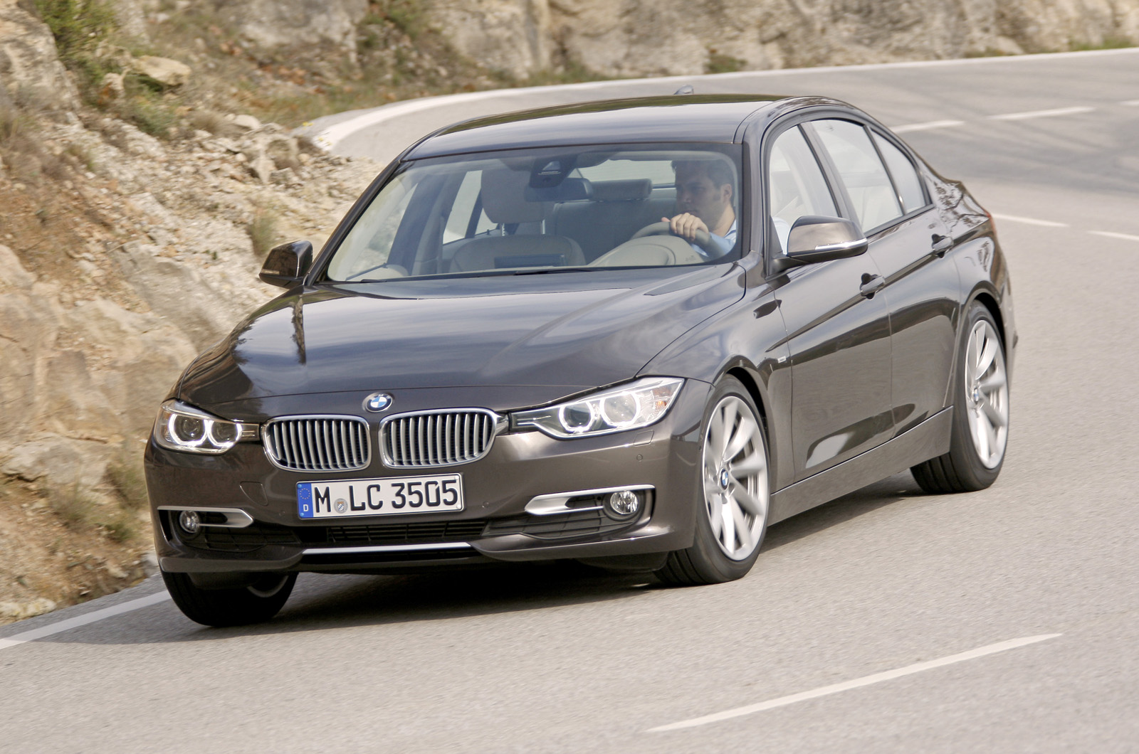 The Best Car 2013 : 2013 BMW 3 Series 320d Prices and Pictures