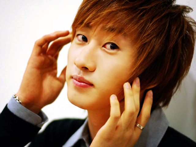 Super Junior Eunhyuk latest pics