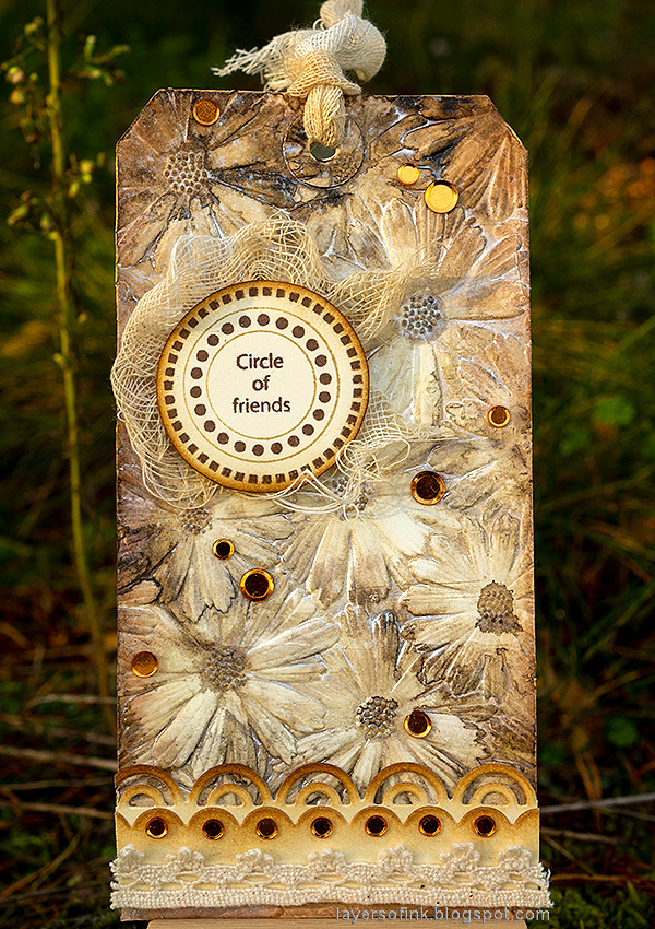 Layers of ink - Shimmery Dry Embossed Flowers Tag Tutorial by Anna-Karin Evaldsson.