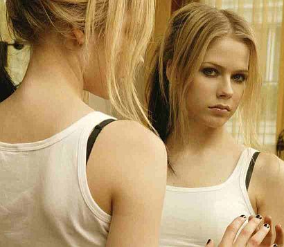 avril lavigne photos. pics of avril lavigne