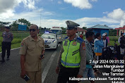 Sat Lantas Polres Kepulauan Tanimbar kawal kedatangan 1 Jenazah dan 3 Korban hanyut