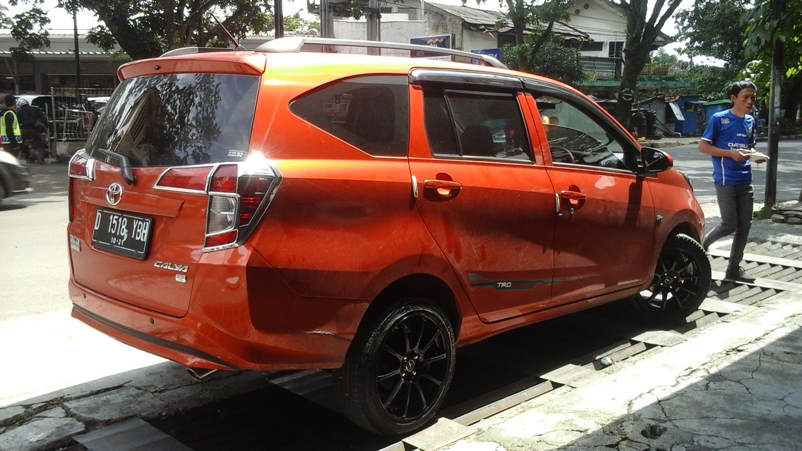 Modifikasi Mobil Toyota Calya Tampil Simpel Elegan Otomotif Trend