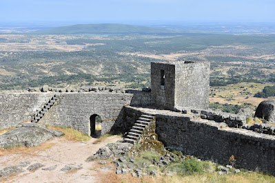 Muralhas do Castelo de Monsanto e Porta da Traição em Castelo Branco