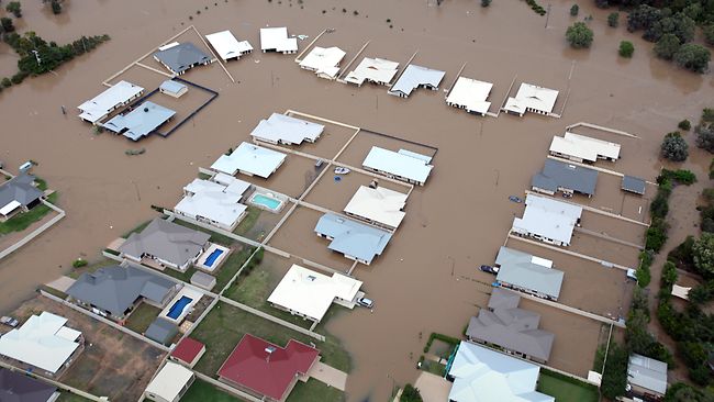 Pop star Justin Bieber has sent his prayers to the people of Queensland 