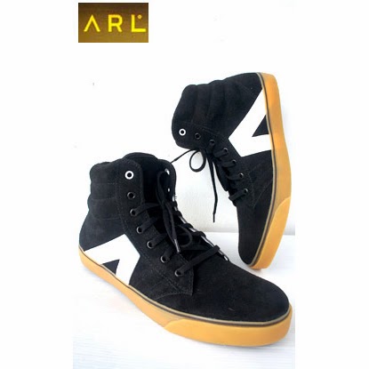 Sepatu Suede ARL Black