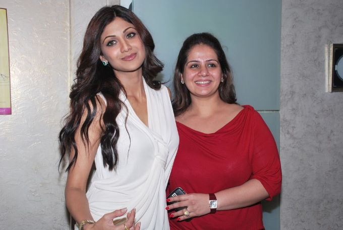 Shilpa Shetty at the launch of Inch Loss Wrap Images