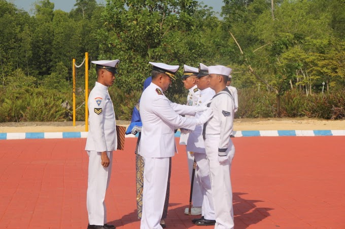Antraksi Prajurit Angkatan Laut Ramaikan Peringatan Hut TNI AL Ke 74