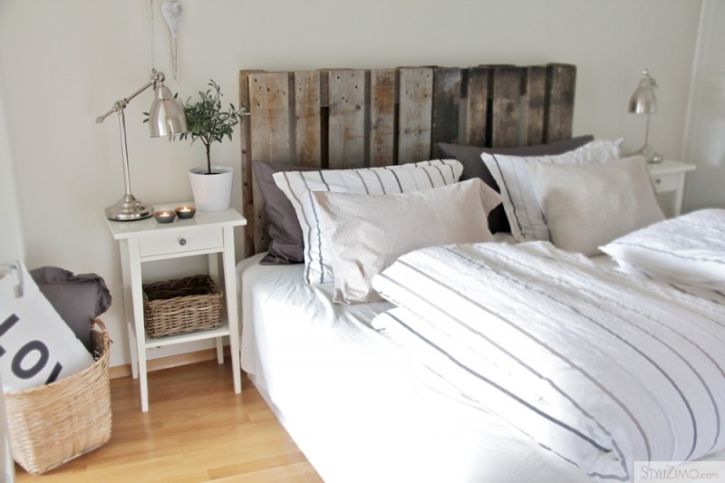 DIY Pallet Headboard