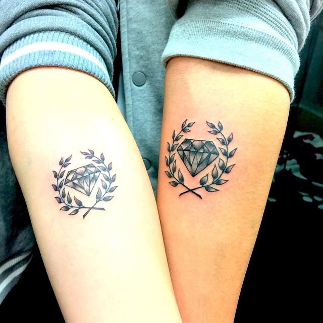 tatuagens femininas de diamantes