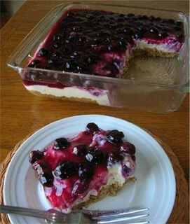 FRESH BLUEBERRY CHEESECAKE WITH HOMEMADE CRUST