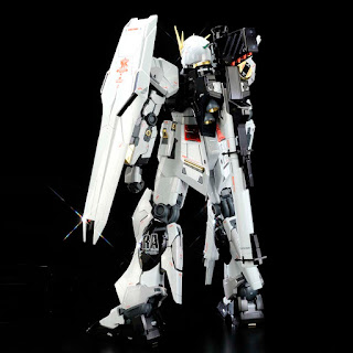 MG 1/100 RX-93 ν Gundam Ver. Ka [ Titanium Finish ], Premium Bandai