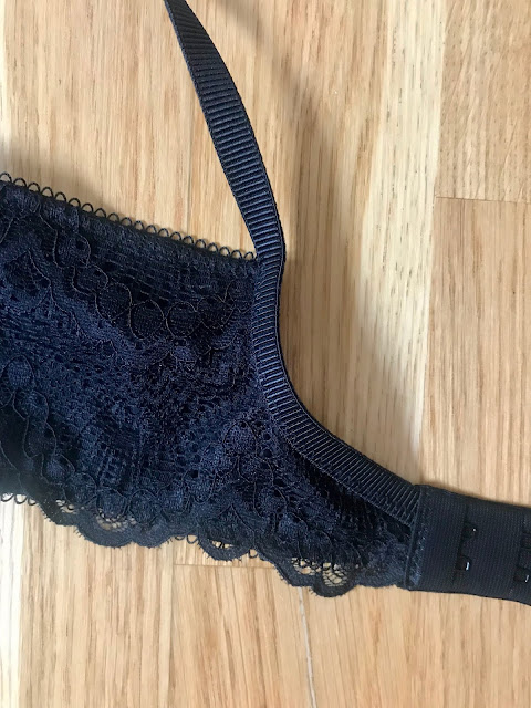 Diary of a Chain Stitcher: Black Scalloped Edge Lace Cloth Habit Watson Bra