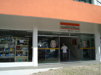 Biblioteca Raimundo de Menezes