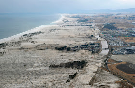 Tywkiwdbi Tai Wiki Widbee Tsunami Wave Comes Ashore