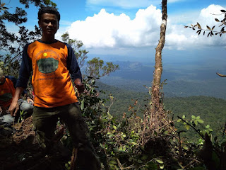 Ekspedisi ke puncak gunung Beriun