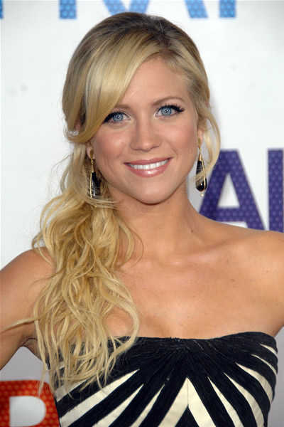 hairstyles for long hair with side fringe and layers. long hair layers side angs.