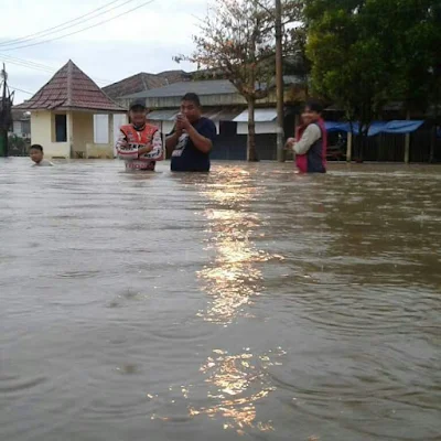 Duh.. Pasar Sukadana Banjir Lagi.. Begini Penampakannya
