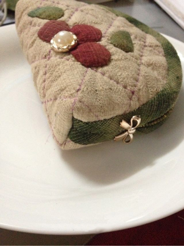 Purse with flowers in a Japanese patchwork. Кошелек - японский печворк