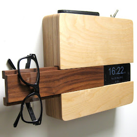 wall-mounted wood entryway organizer to hold smartphone, glasses, wallet, etc.