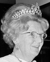 sapphire parure tiara netherlands queen emma juliana