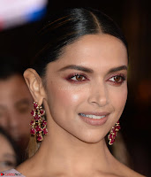 Deepika Padukone Smiling Beauty January 2018  Exclusive Galleries 009.jpg