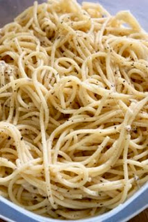 Crushed Black Pepper Spaghetti with Cheese: Savory Sweet and Satisfying