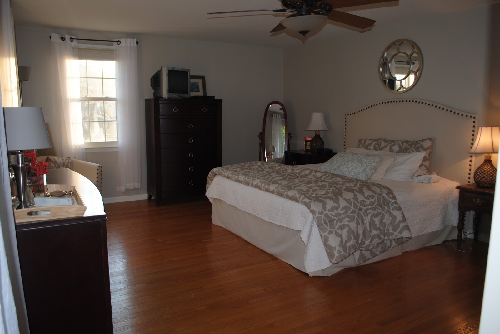 New Mama's Corner: Master Bedroom Makeover REVEAL: From ...