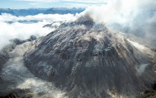 7 Gunung Berapi Berbahaya di Dunia yang Masih Aktif