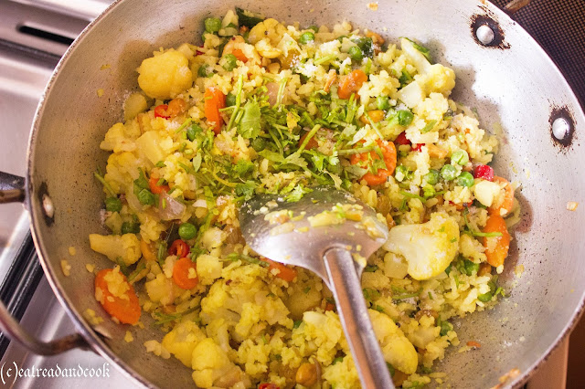 how to cook bengali style poha pulao with vegetables