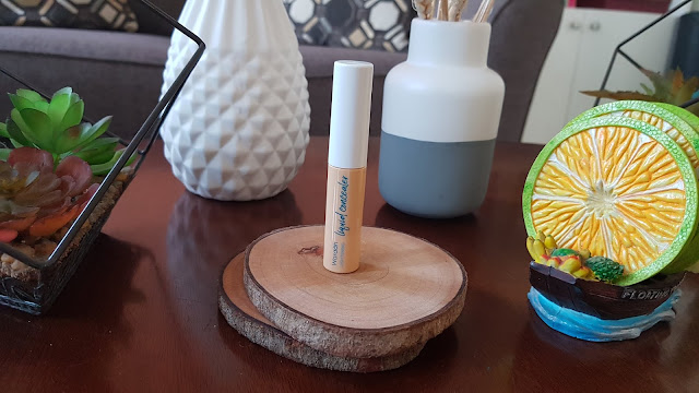 Beauty Review : Wardah Lightening Liquid Concealer