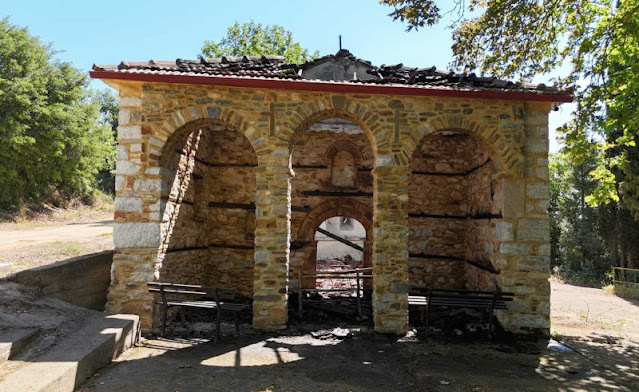 Έβαλαν φωτιά σε ιστορική εκκλησία 156 ετών στη Χαλκιδική