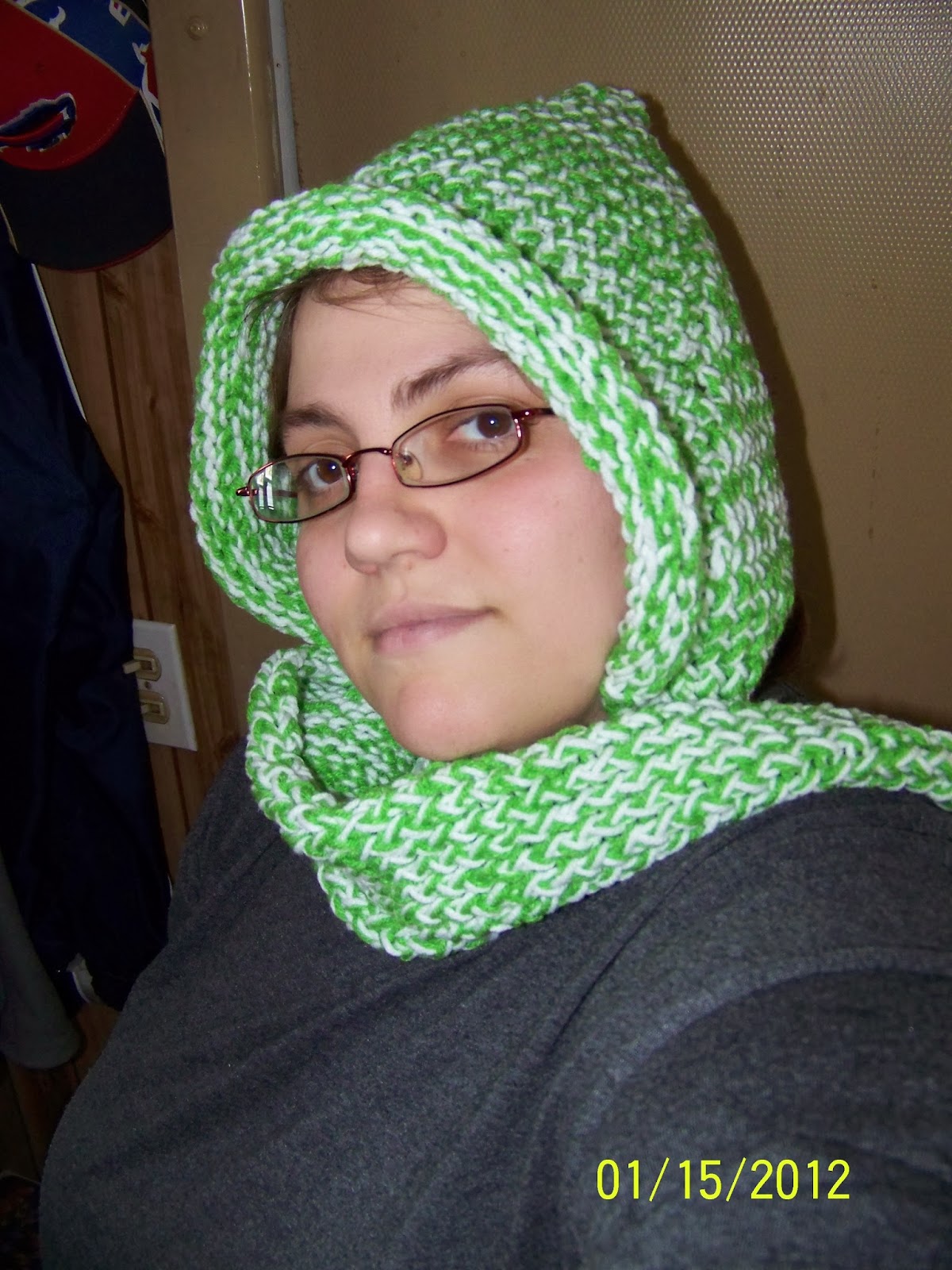 hooded scarf Intertwined Simply on loom  Scarf : Pattern Hooded pattern