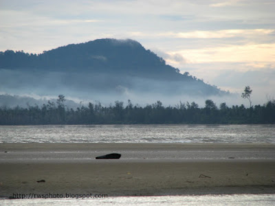 siar beach resort lundu