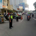 Kapolpos Jembatan Besi Dan Anggotanya Pengaturan Lalulintas Sore Hari